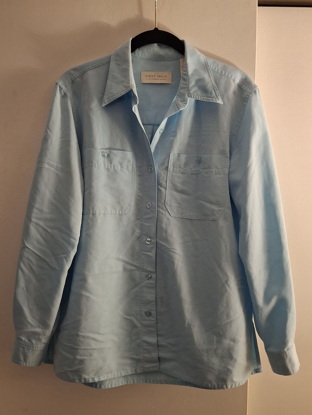 First Issue, A Liz Claiborne Company Women's Light Blue Long Sleeve Shirt